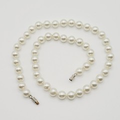 Career Classic Knotted Coated Glass Faux Pearl Silver Tone Vintage Necklace