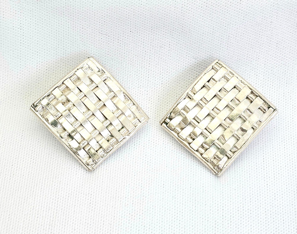 Sterling Silver Clip Earrings Hammered Woven Basket Weave EUC 9.6 Grams Vintage