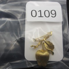 Vintage Lisner Brooch Apple Branch Leaf Gold Tone