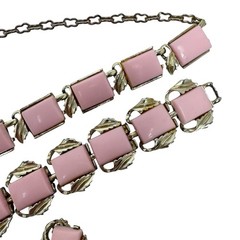 Vintage Pink Thermoset Jewelry Set Gold Tone Leaves Necklace Bracelet Earrings