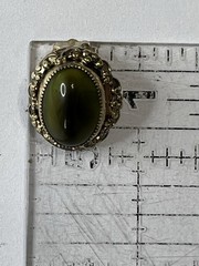WHITING & DAVIS CO Green Cabochon Style Clip Earrings Gold Tone Vintage 3/4″