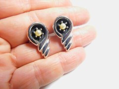 Off White Faux Pearl Black Enamel Silver Tone Shell Men’s Cufflinks Vintage