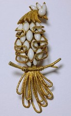 Vintage Corocraft Bird Brooch Milk Glass Bead Pin 1940s 1950s Gold Tone
