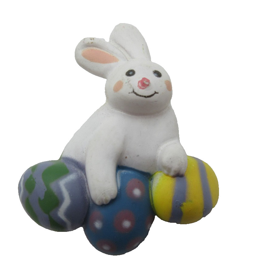 VTG EASTER UNLIMITED WHITE pink BUNNY RABBIT blue yellow green Eggs BROOCH Pin