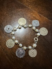 Vintage Handmade 7″ Coin Bracelet w/ 7 Coins Africa India 1947-1957 Faux Pearls