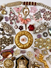 Lot Vintage & Modern Jewelry Parts Broken Repurpose Craft Rhinestones Harvest Z3