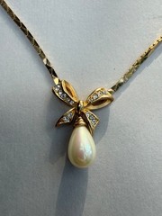 Vintage 1980s Christian Dior Crystal Bow and Teardrop Jewelry Set
