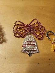 Lot Of 7 Vintage Christmas Brooches Bells Trees Candy Cane