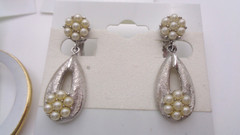 4 Vintage Signed Trifari Lucite Faux Pearl Enamel Clip-on Earring Lot