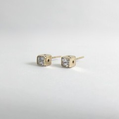 Vintage Princess Cut CZ Cubic Zirconia Stud Earrings 14K Yellow Gold, 2.33 Grams