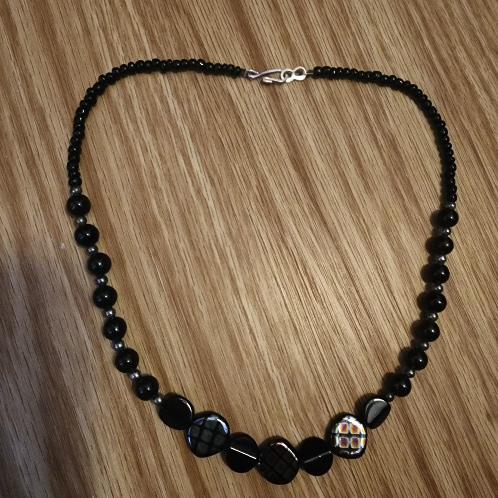 Vintage Black Stone Gem Shiny Iridescent Beads Necklace Beautiful