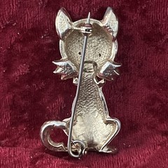 Vintage Gal Enamel Cat with Emerald Rhinestone Eyes