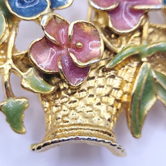 CLASSIC Pansy Flower Basket Gold Tone Pink Blue Green Enamel Vintage Brooch Pin
