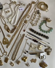Vintage Jewelry Lot 71 PC Coro Joan Rivers Lisner Trifari Many Signed
