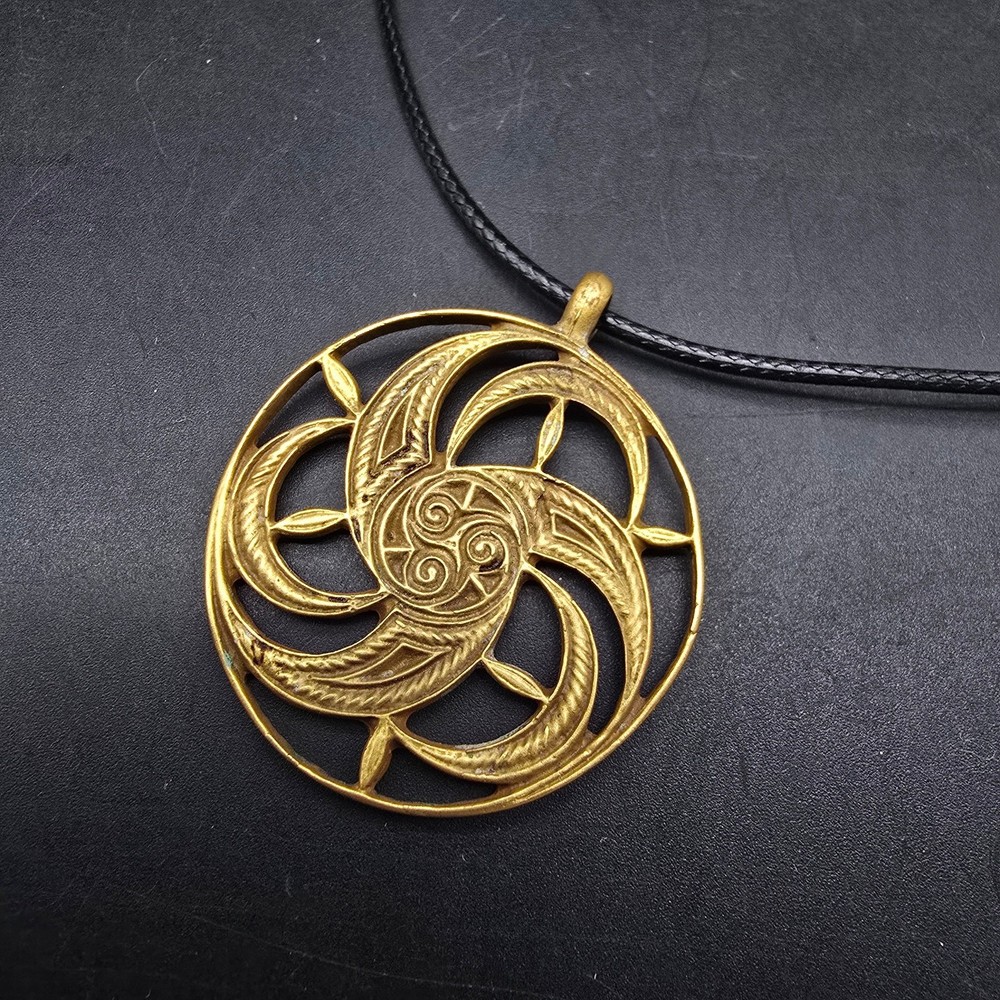 MMA Celtic Knot Spiral Pendant Necklace Museum Modern Art