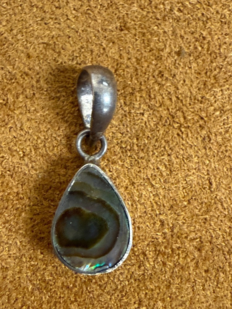 Vintage Shiva Eye Shell Sterling Silver Lightweight Charm Pendant 4696