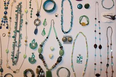 Costume Jewelry Mixed lots – ALL WEARABLE – 1/2 Pound Branded/Unbranded