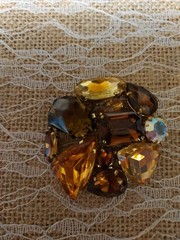 VINTAGE GERMANY Inverted RHINESTONE BROOCH TOPAZ-BROWN Prong Foil Gold Back