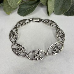 Vintage Sterling Silver Oval Link Leaf Floral Design Bracelet