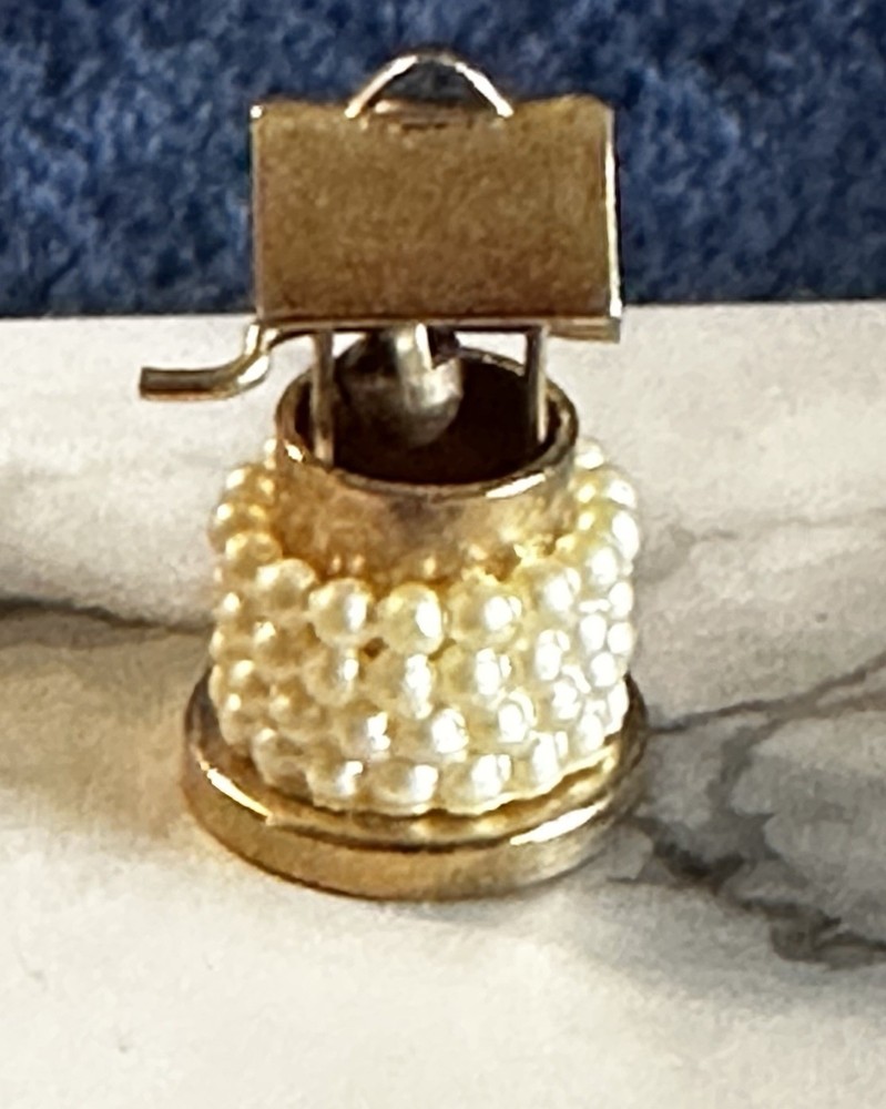 Vintage Wishing Well Charm 1”