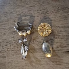 VINTAGE ASSORTED JEWELRY LOT / 19 Pieces