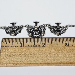 Vintage Mid-Century MN 835 Silver Traditional Floral Design 3D Necklace