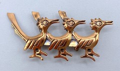 B4-583 VINTAGE BROOCH ROSE GOLD PIN 1.75″ CRYSTAL ROAD RUNNER BIRDS ANIMAL