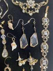 Lot Of 17 Pieces, 14 Earrings, 2 Bracelets. 1 Necklace