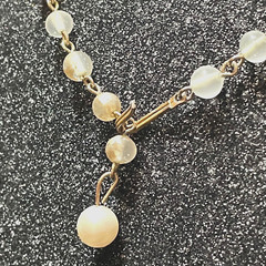 NECKLACE vintage pink faux gem faux pearl goldtone metal hook clasp unsigned