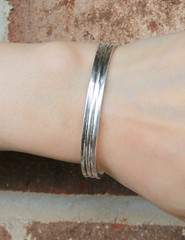 Vintage Modernist IC Handwrought Sterling Silver 925 Ribbed Cuff Bangle Bracelet