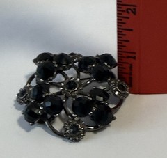 Vtg Jet Black Faceted Glass Rhinestone Flower Swirl Gunmetal Brooch Pin Art Deco