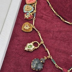 Vintage Joan Rivers Hearts and Flowers 26″ Gold Tone Necklace 19 Charms IOB