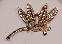 A110 VINTAGE RHINESTONE FAUX PEARL DRAGONFLY BROOCH PIN RED STONES UNSIGNED