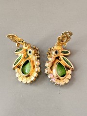 Vintage Verified JULIANA D&E BOOK SET Green Striped Crest Brooch & Earring Set