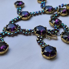 1940s RARE HOBE FIVE PENDANT PURPLE HEAD- LIGHT ORIGINAL COND FESTOON NECKLACE