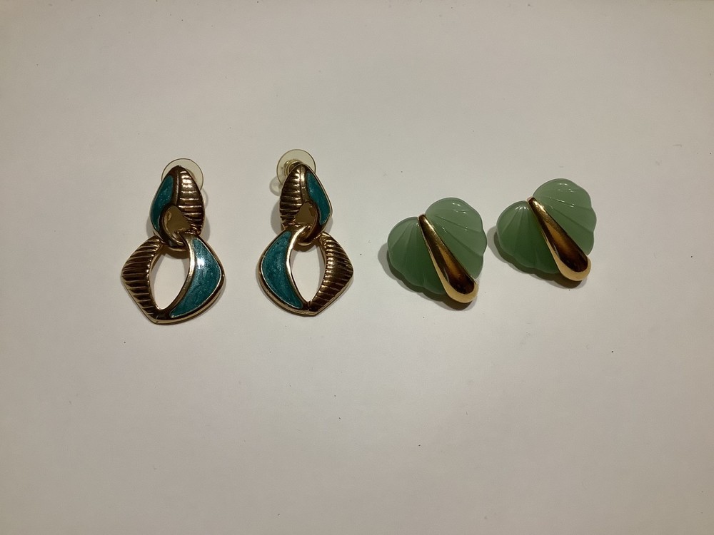 Vintage Lot 2 Pr Teal Door Knocker Drop Hoop Acrylic Green Heart Stud Earrings