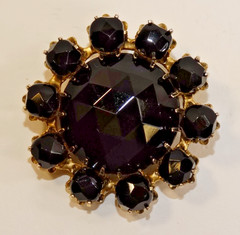B51 VINTAGE RHINESTONE MOURNING BROOCH PIN JET BLACK STONE CABOCHON UNSIGN 1.25″