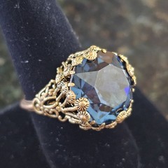VTG RING Gold Wash Blue Glass Sapphire Cocktail Dome Sz 8.5
