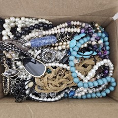 5 lbs VTG to NOW CRAFT JUNK SCRAP BROKEN Jewelry Lot Harvest Repurpose Salvage