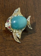 Vintage Brooch Set of 2 Fish Gold Tone Green Rhinestone Cabochon Moon glow