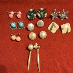 Vintage Jewelry Mixed Lot Earrings Metal Glass Plastic Pearl Multicolor