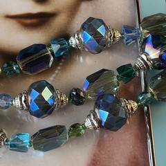 Vtg 1960’s 3-Strand Crystal Lucite Bracelet – Sz 8”-9” – Blue & Silvertone