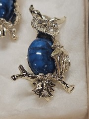 A Pair of (2) Vintage Owl Brooch Blue Gold Toned Pins