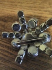 Beautiful vintage glass/crystal brooch, no stones missing, very nice, no brand