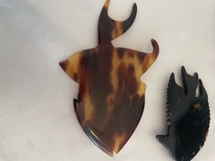 Vintage Celluloid Tortoise Brown Shell Hand Carved Fish Brooch Pins Freshwater