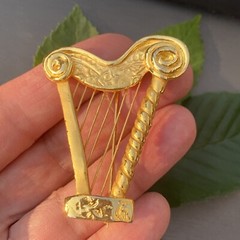Vintage Brooch Casual Corner Signed Harp Music Lover Gold Plated Estate Jewelry