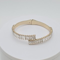 Vtg Baguette Crystal Bracelet Gold Tone Hinged Tiny Crystal Inside Cuff Bangle