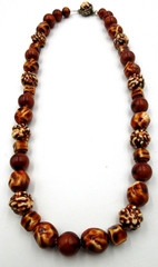 VTG 24″ UNUSUAL GEOMETRIC BEAD brown white silver tone mtl STRAND Necklace