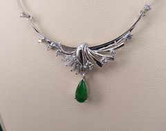 Vintage 0.75 Green Jadeite Jade 0.50ct Diamond Platinum Necklace