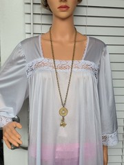 Vintage Casual Corner Gold Tone 34″ Long Chain Necklace Celtic Pendant Dangle